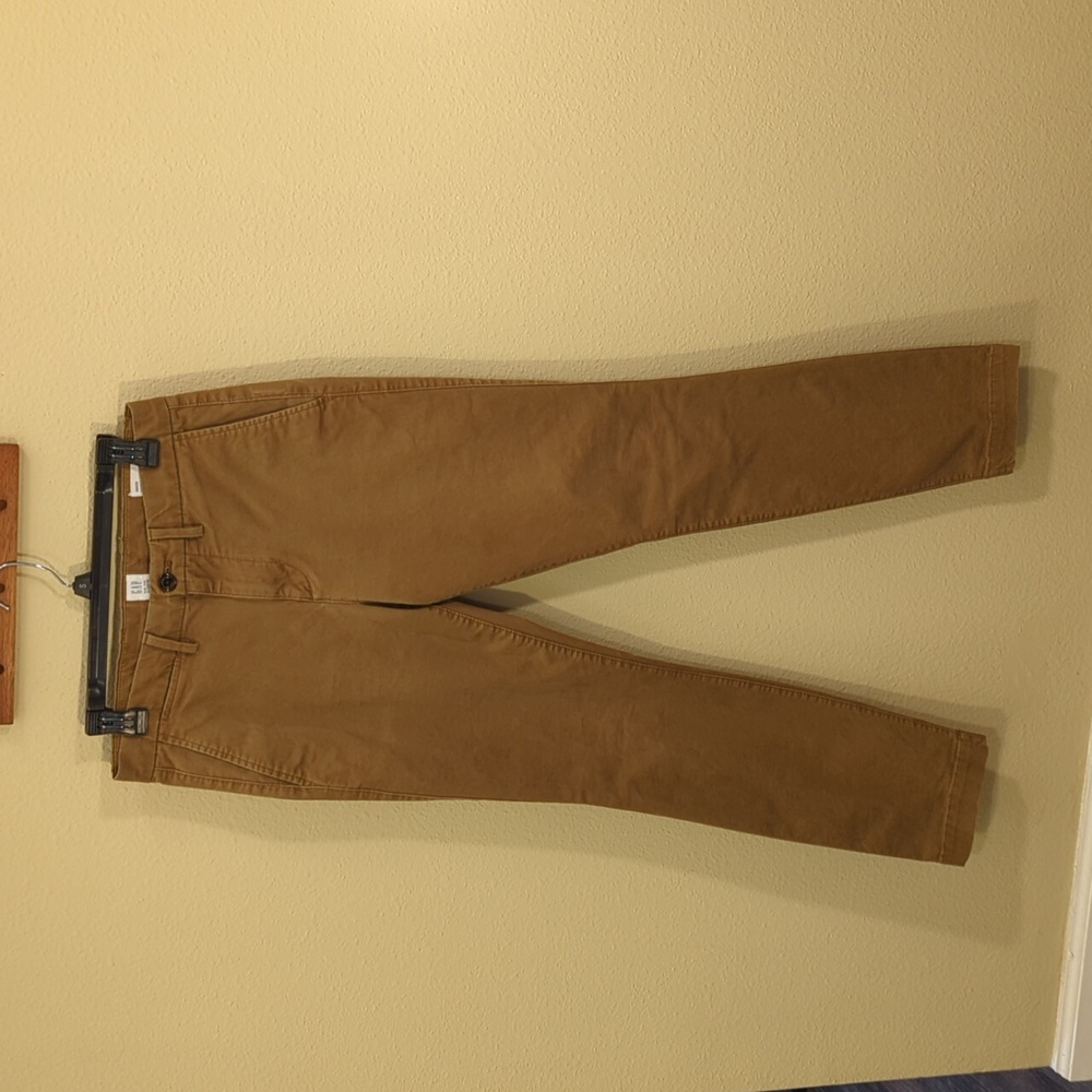 GAP Men's Tan Chinos
